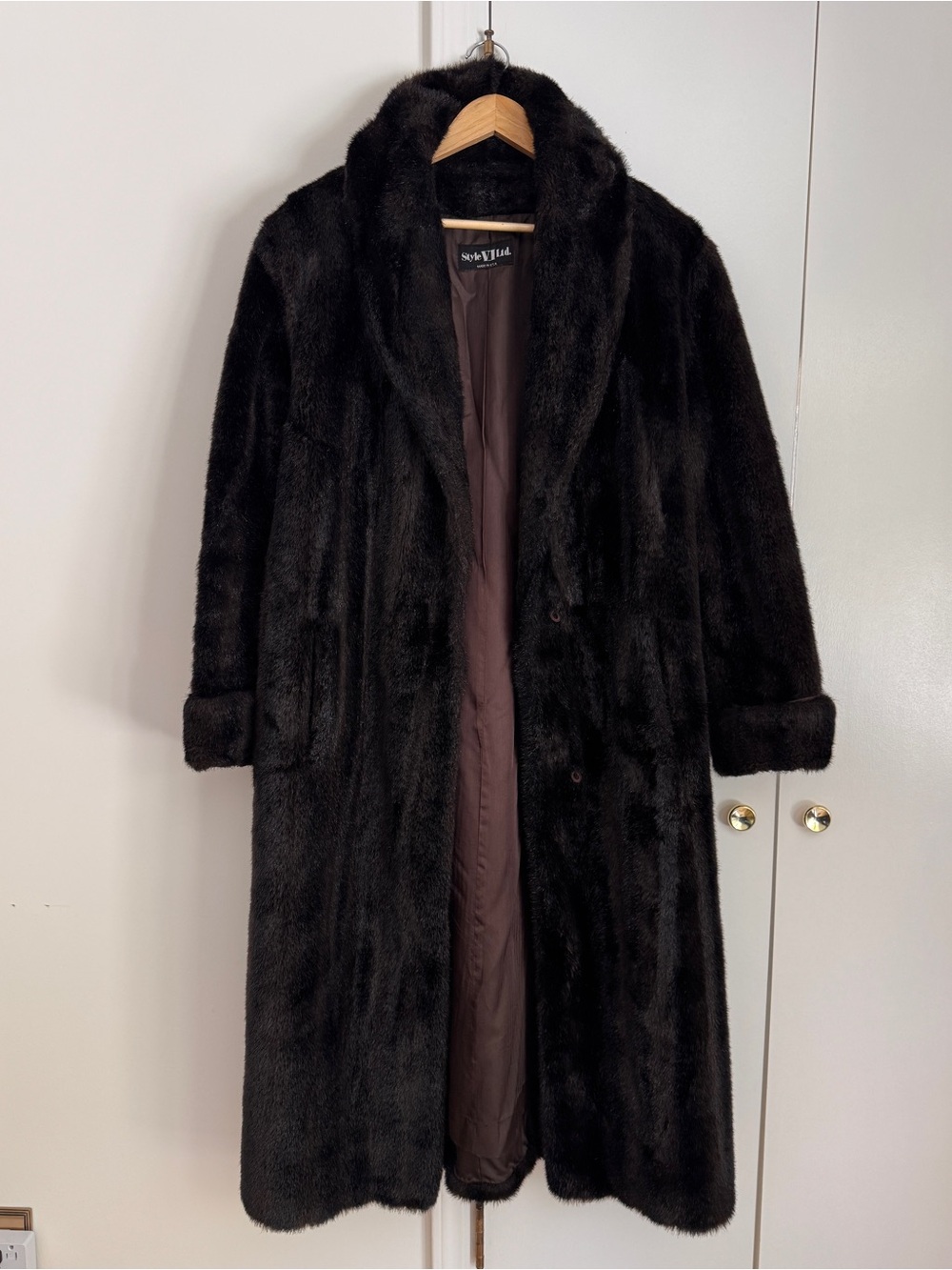 Vintage Style VI Ltd.  black- brown Faux Fur Long coat